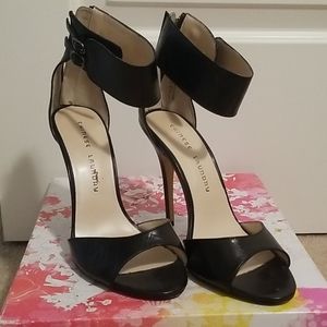 Black High Heel Shoe Size 8.5